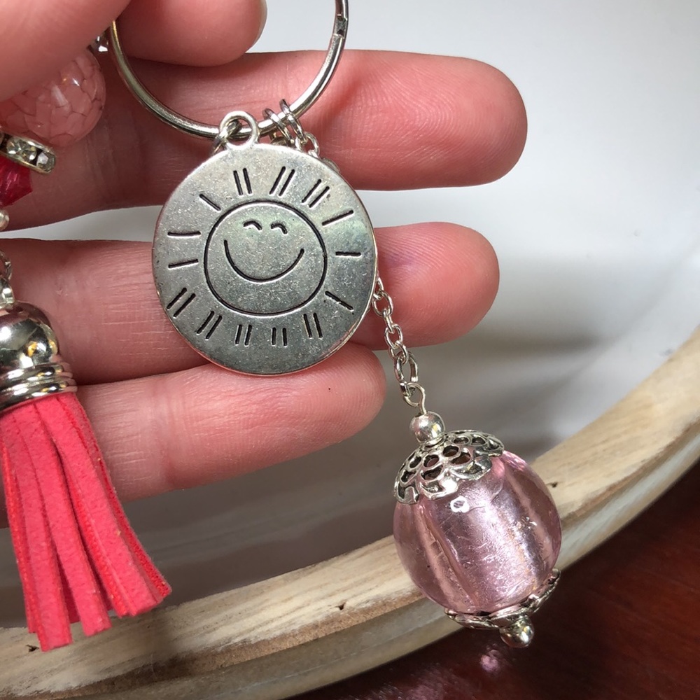 🪩2/$15🪩 keychain pink! - Picture 4 of 4